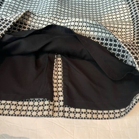 Banana Republic Black White Pencil Skirt Size 2P - Picture 7 of 12